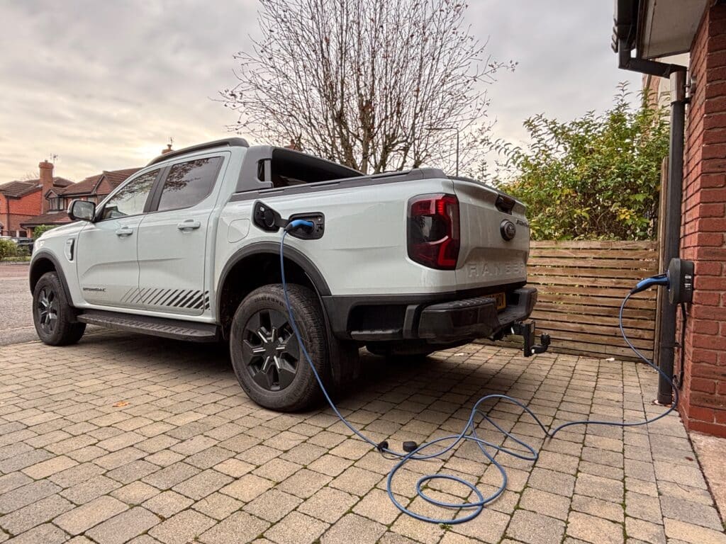 Ford Ranger PHEV - Company Car and Van